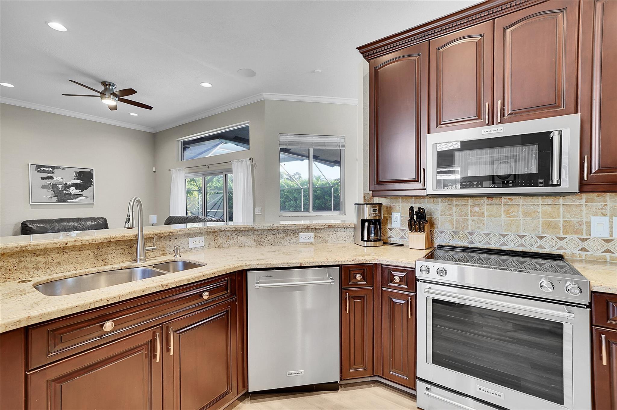 4983 NW 107th Avenue, Coral Springs, FL 33076