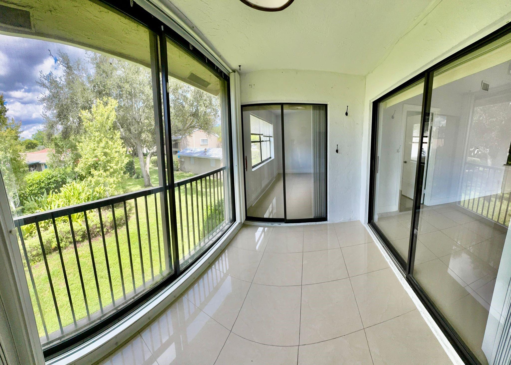 9657 N Riverside Drive 5H, Coral Springs, FL 33071