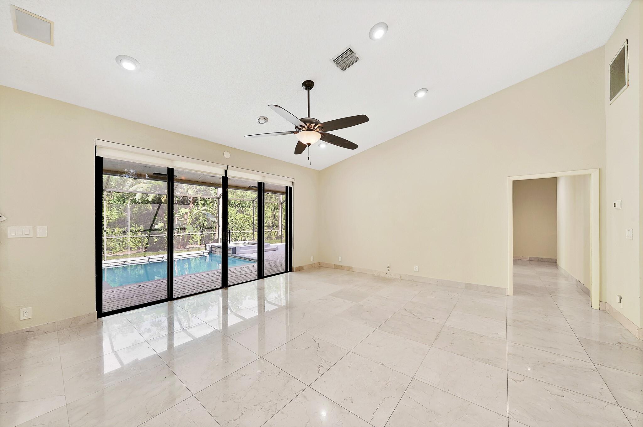 645 NW 102nd Avenue, Coral Springs, FL 33071