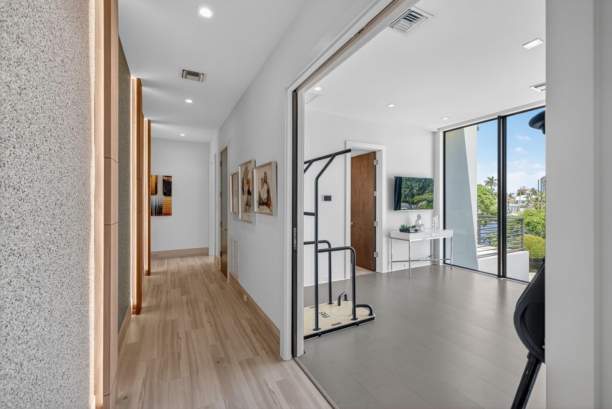 1 Royal Palm Drive, Fort Lauderdale, FL 33301