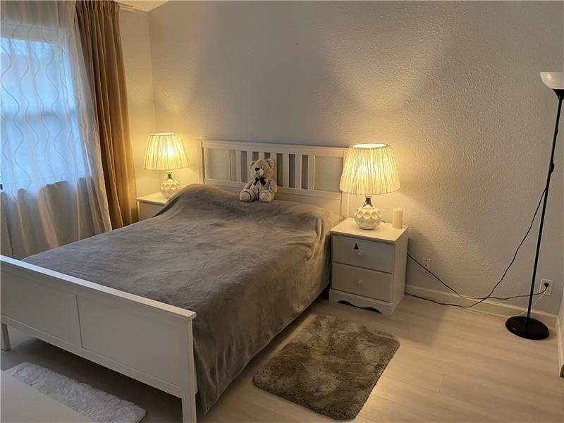 21135 Helmsman Drive O12, Miami, FL 33180