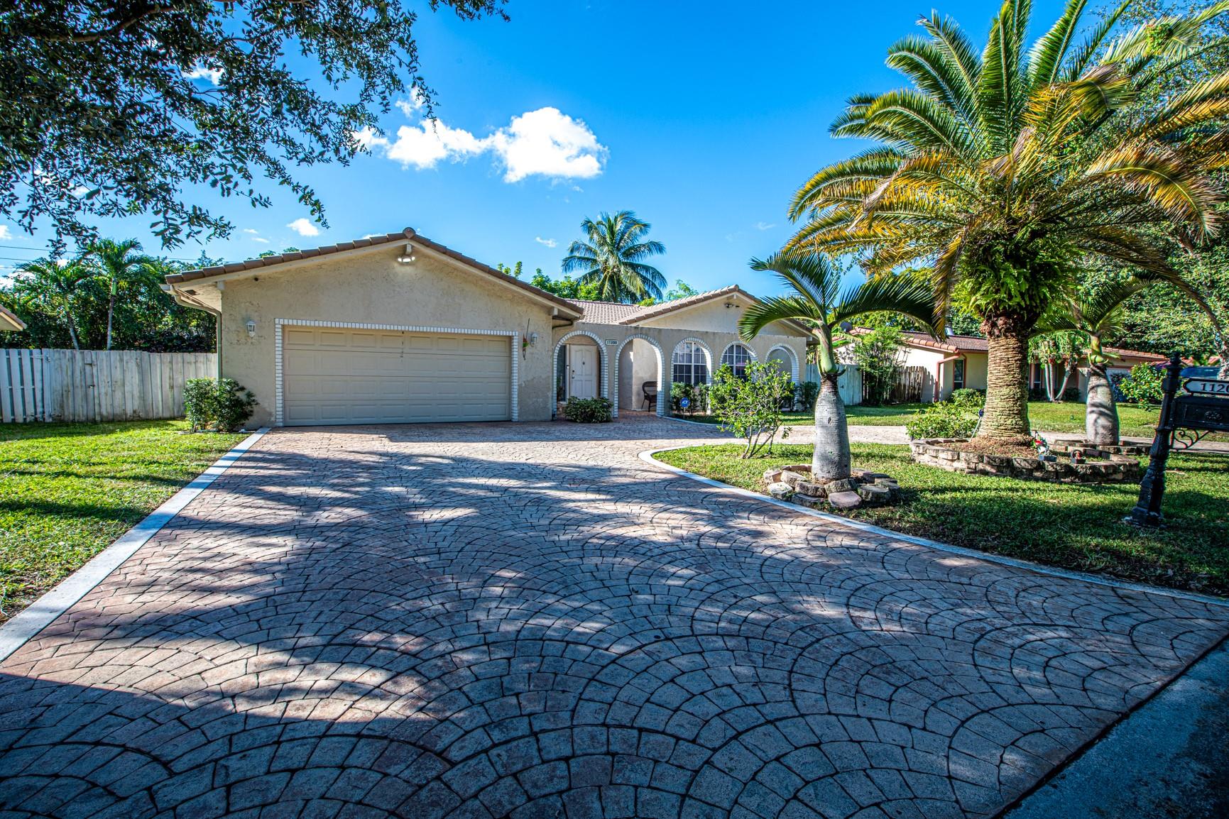 11200 NW 39th Court, Coral Springs, FL 33065