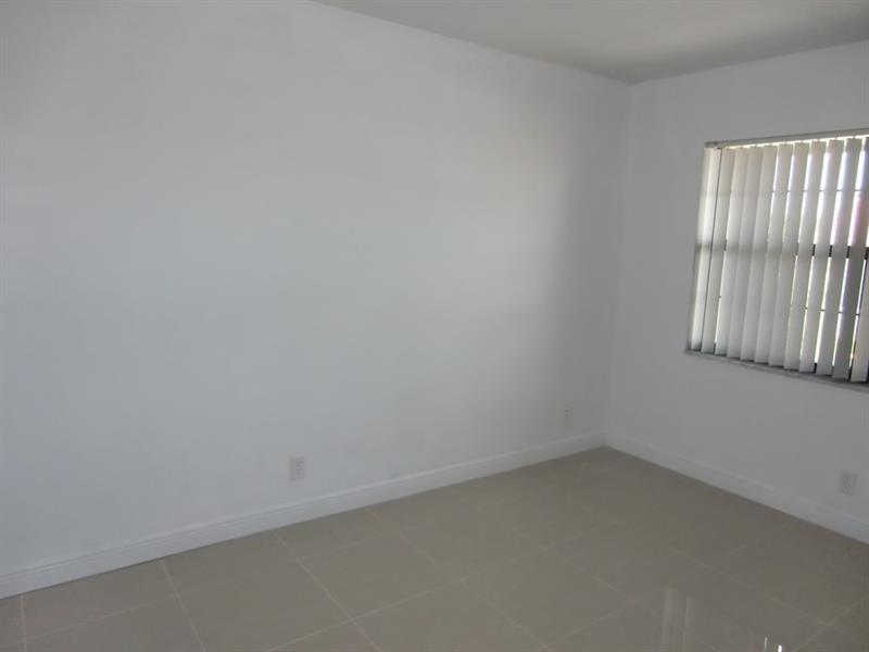 3243 104 Avenue, Coral Springs, FL 33065