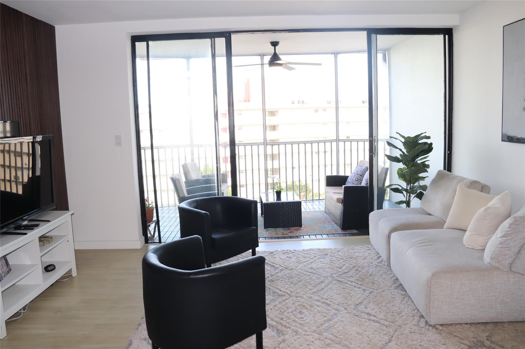 1770 NE 191st Street 816, Miami, FL 33179