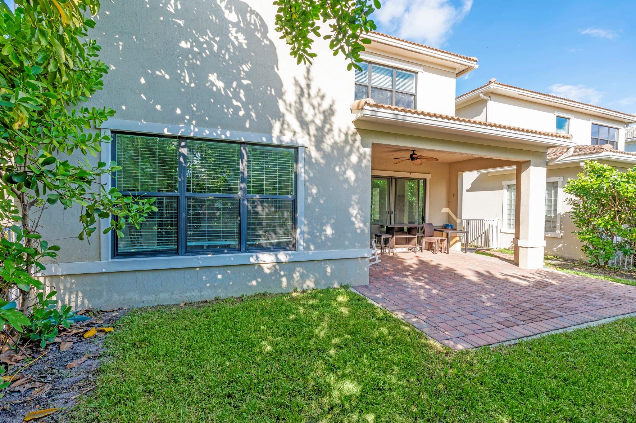 8870 NW 37th Drive, Coral Springs, FL 33065