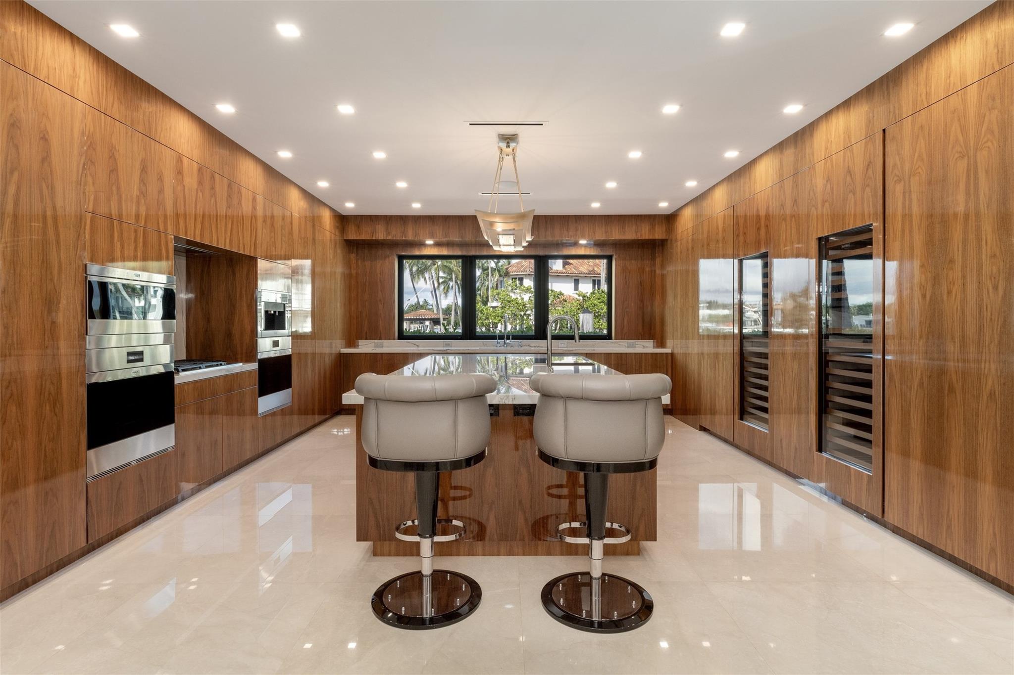 529 Bontona Avenue, Fort Lauderdale, FL 33301