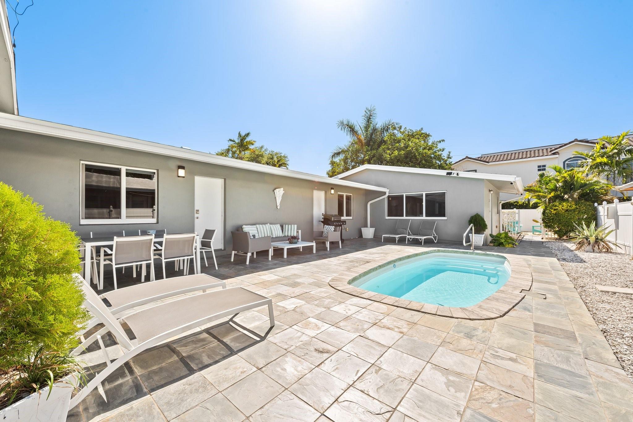 Photo for 843 NE 17th Avenue, Fort Lauderdale, FL 33304 - Listing #FX-10506370 843 NE 17th Avenue, Fort Lauderdale, FL 33304