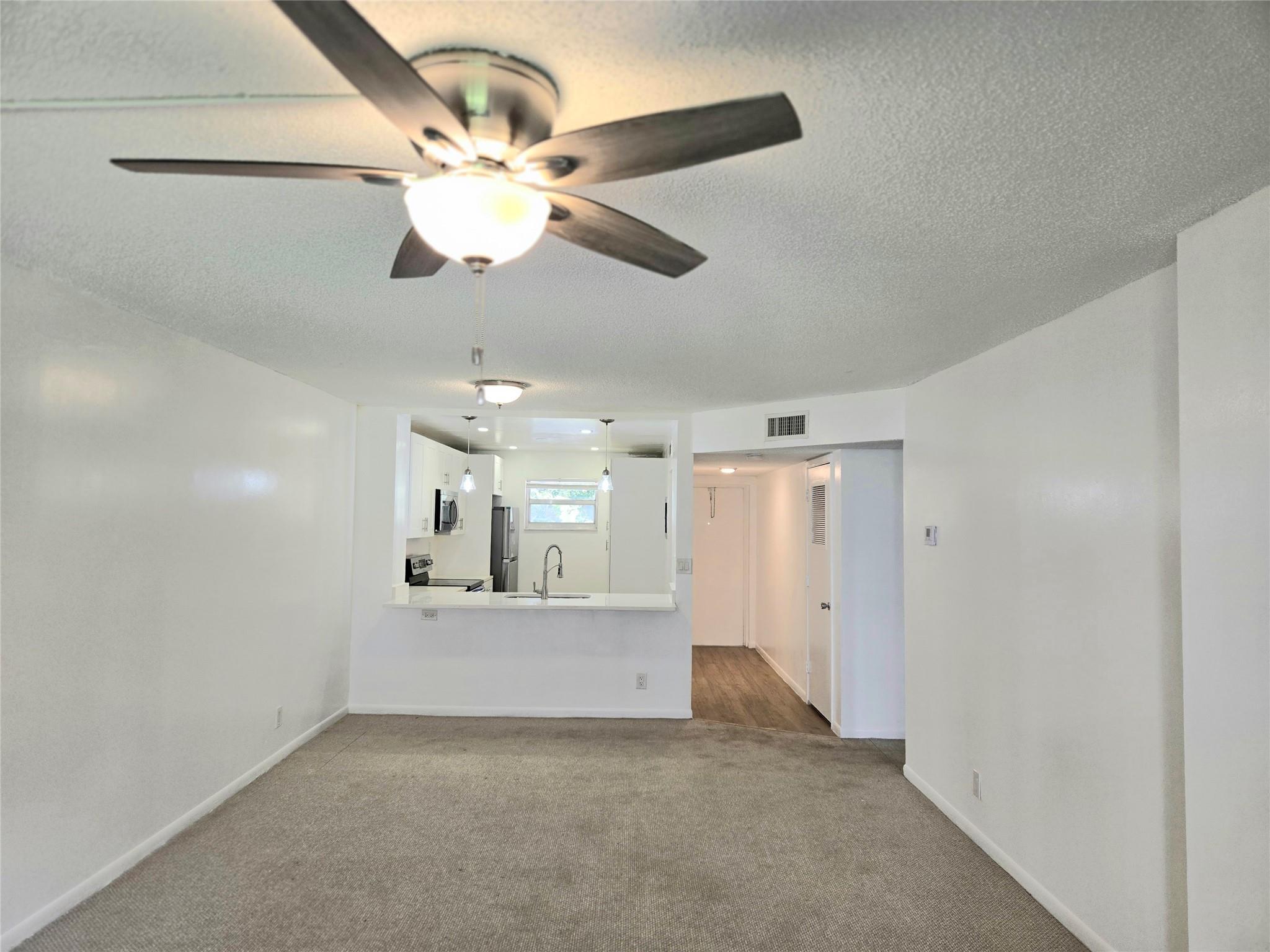 1100 NW 87th Avenue, Coral Springs, FL 33071