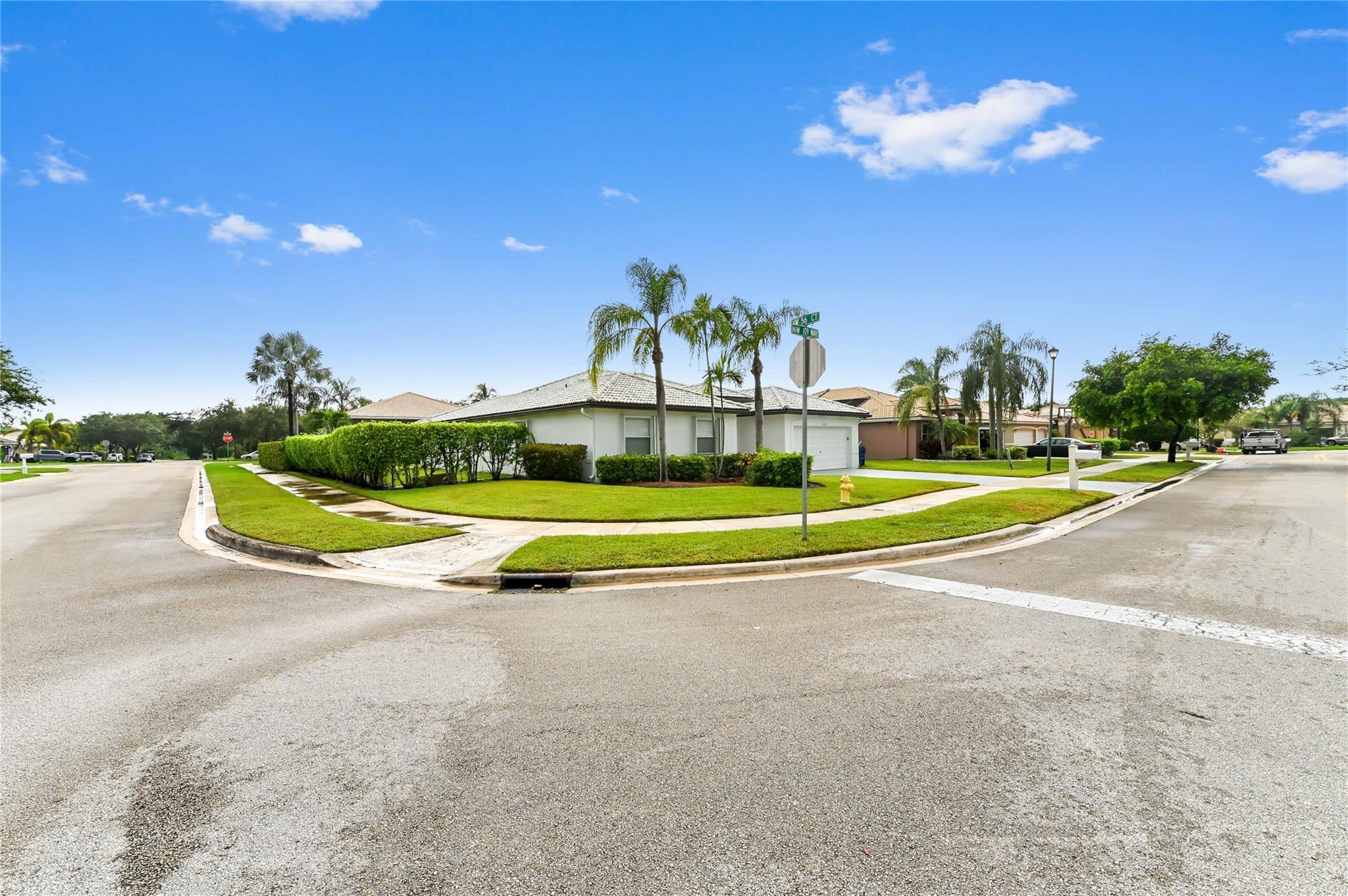 5606 NW 109th Way, Coral Springs, FL 33076