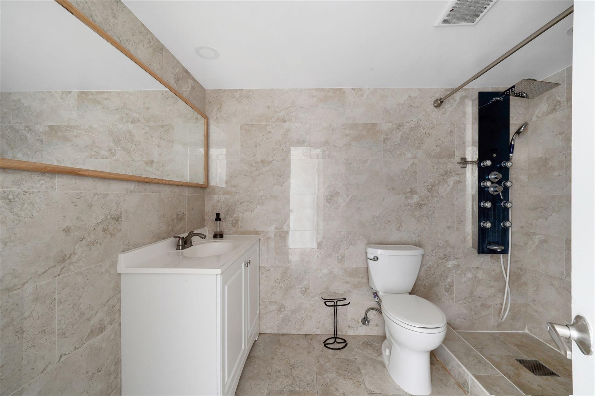 Photo for 1750 NE 191st Street, 519, Miami, FL 33179 - Listing #FX-10506230 1750 NE 191st Street, 519, Miami, FL 33179