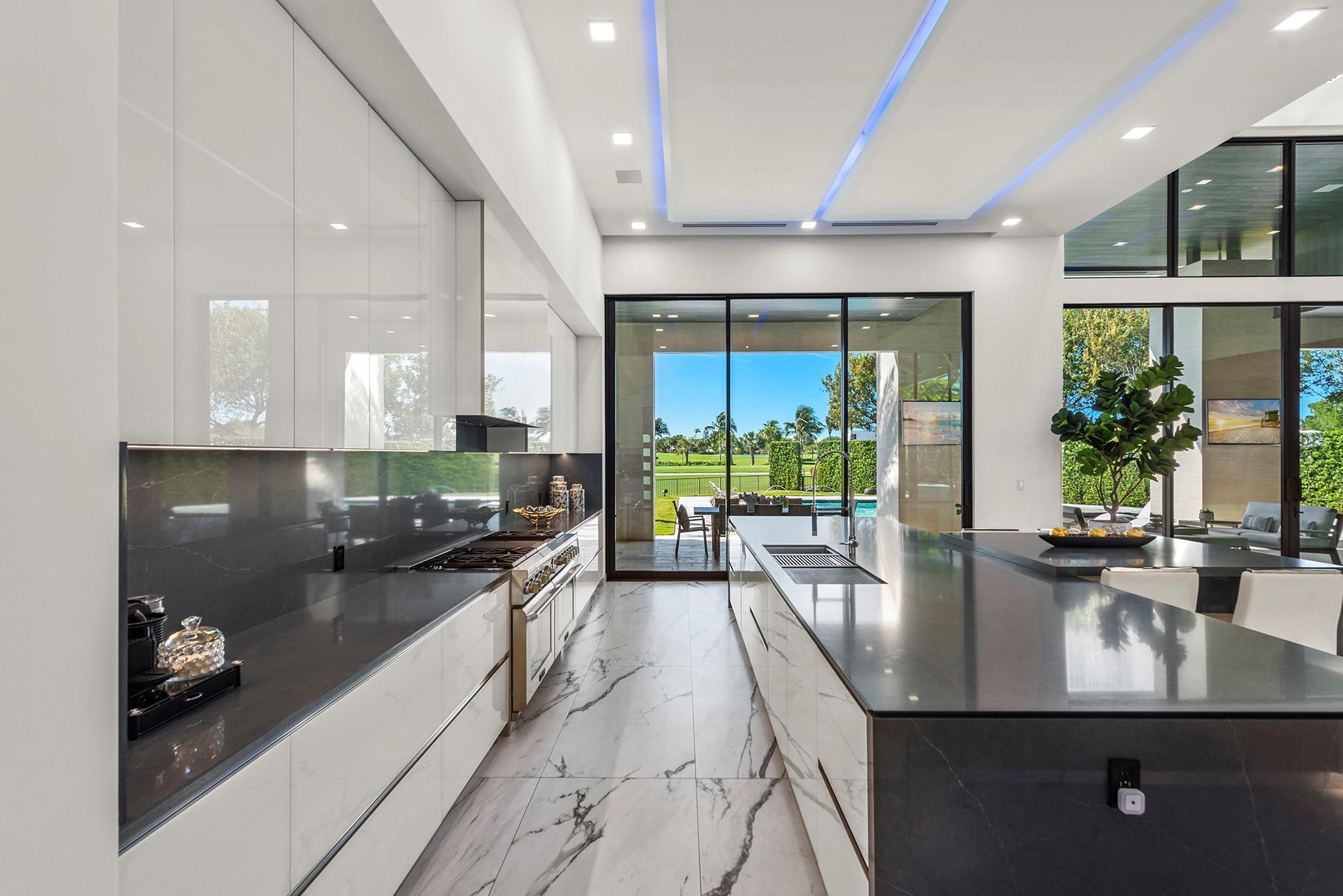 4041 Country Club Lane, Fort Lauderdale, FL 33308