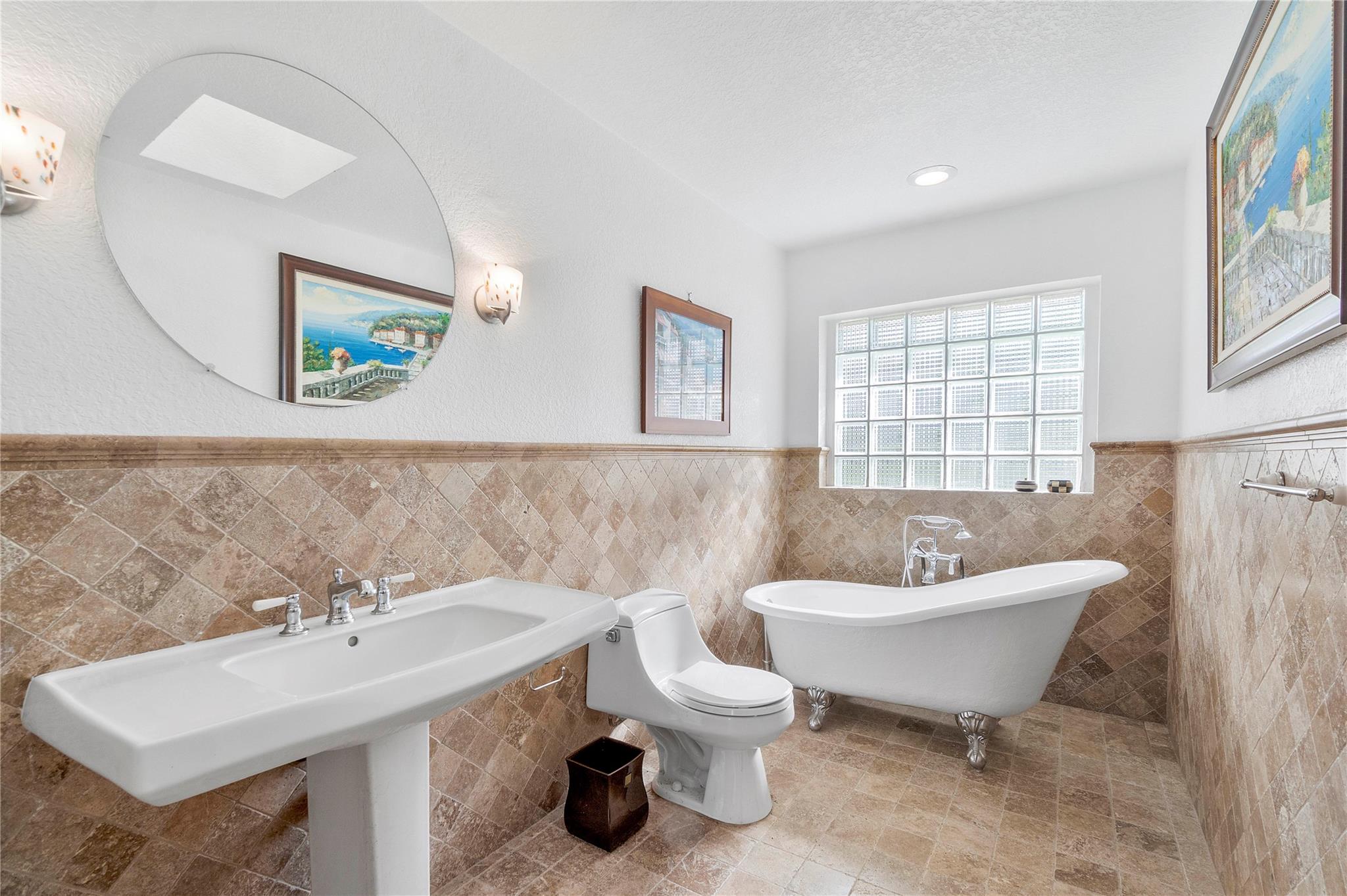 233 NW 119th Lane, Coral Springs, FL 33071