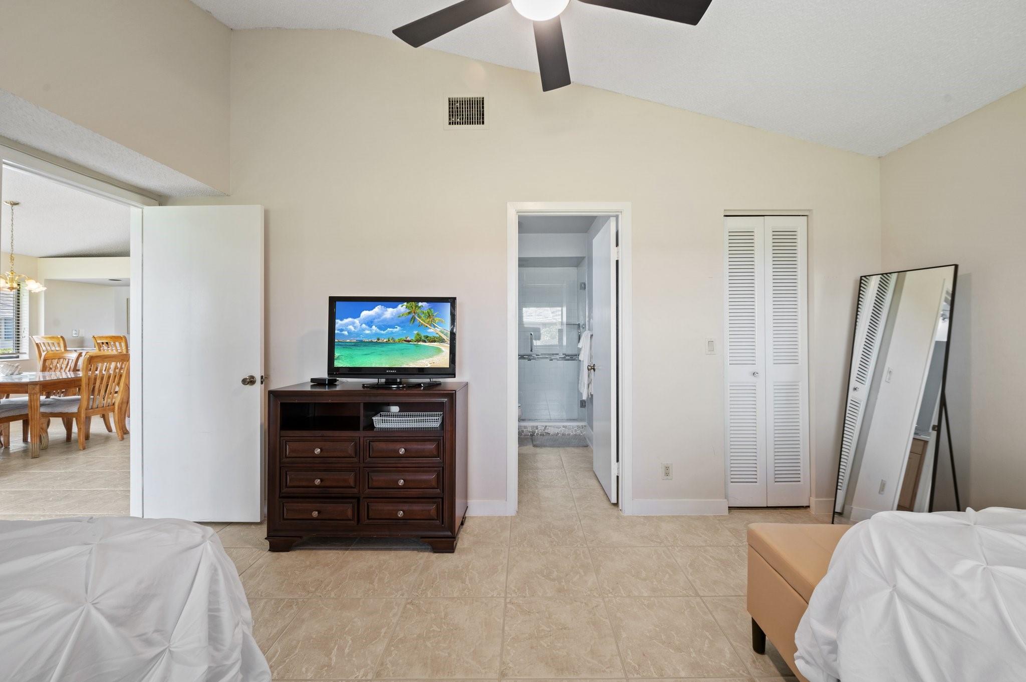 Photo for 616 Club Drive, 616, Palm Beach Gardens, FL 33418 - Listing #FX-10502346 616 Club Drive, 616, Palm Beach Gardens, FL 33418