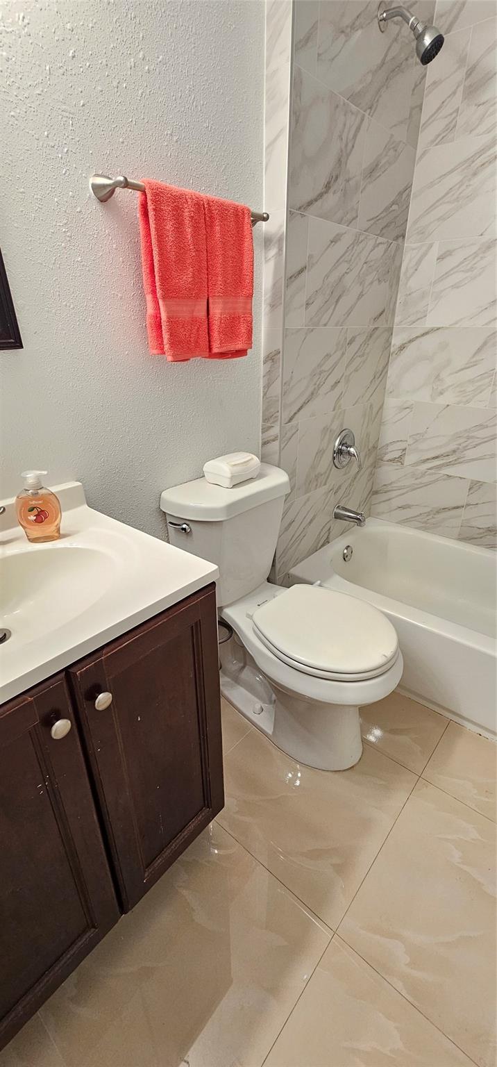 Photo for 1881 NW 96th Terrace, 7F, Pembroke Pines, FL 33024 - Listing #FX-10525277 1881 NW 96th Terrace, 7F, Pembroke Pines, FL 33024