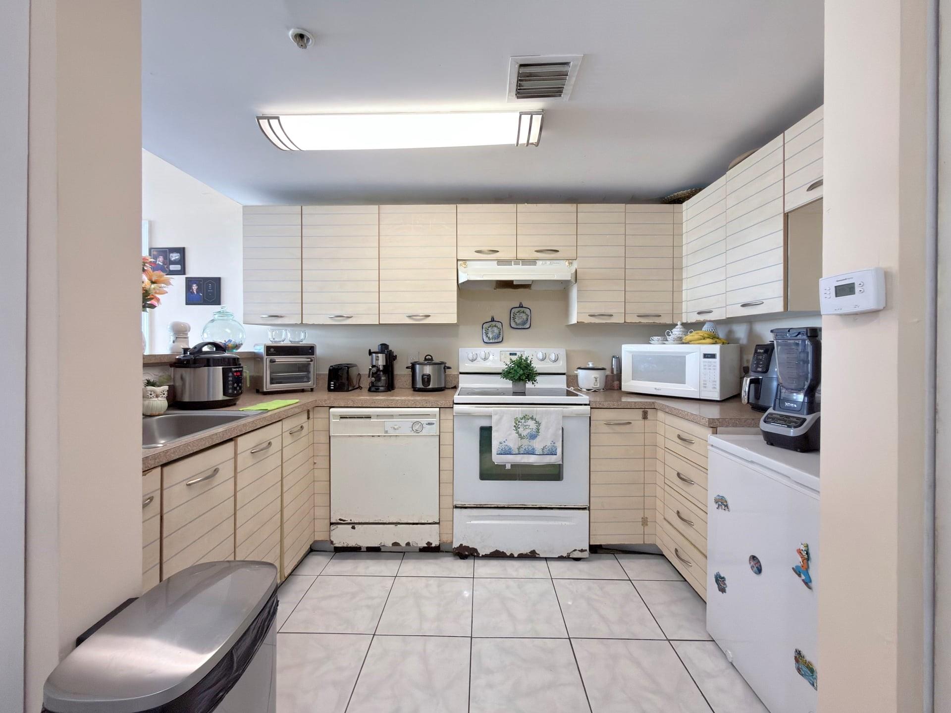 2217 NW 7th Street 901, Miami, FL 33125