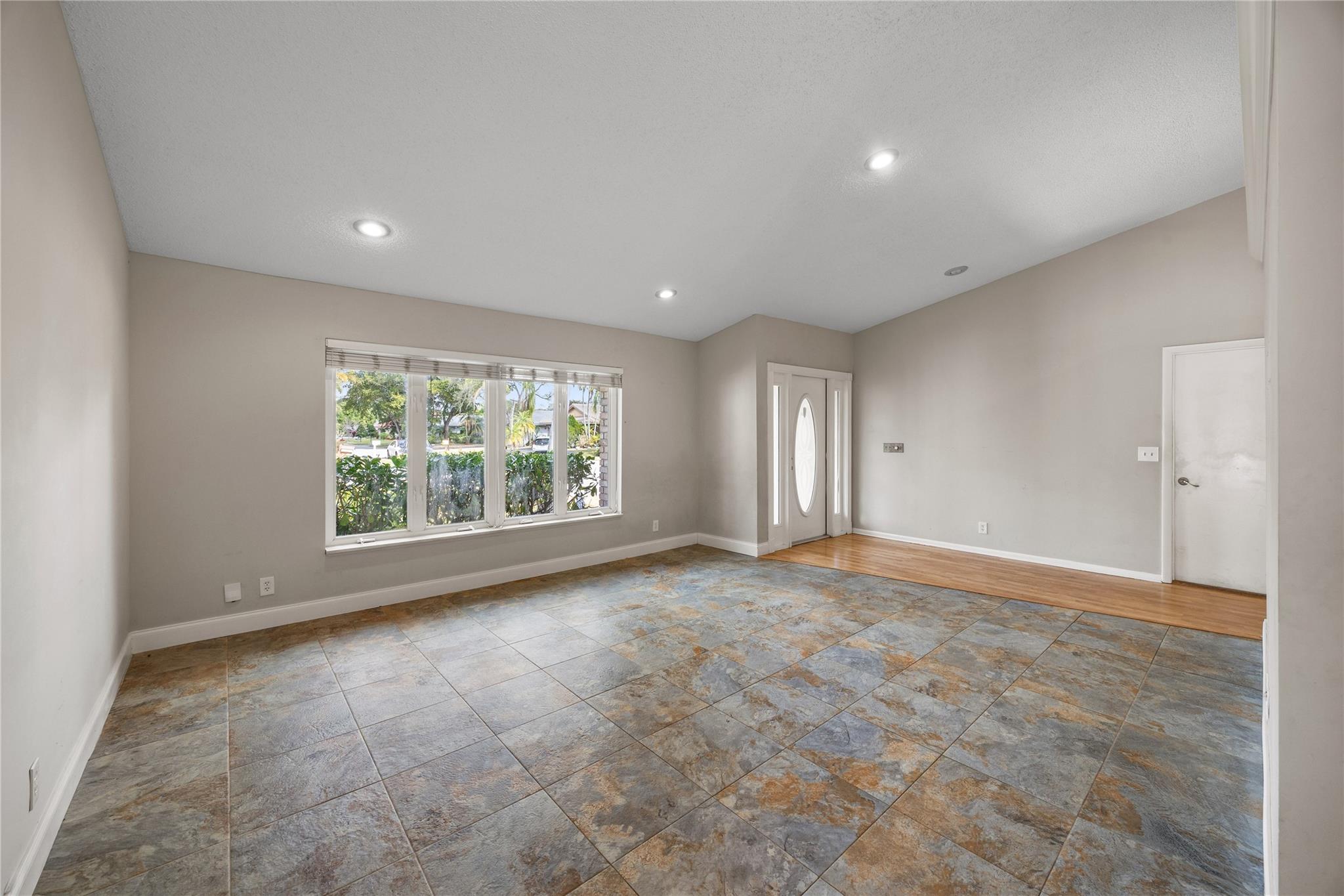 5302 NW 64th Way, Coral Springs, FL 33067