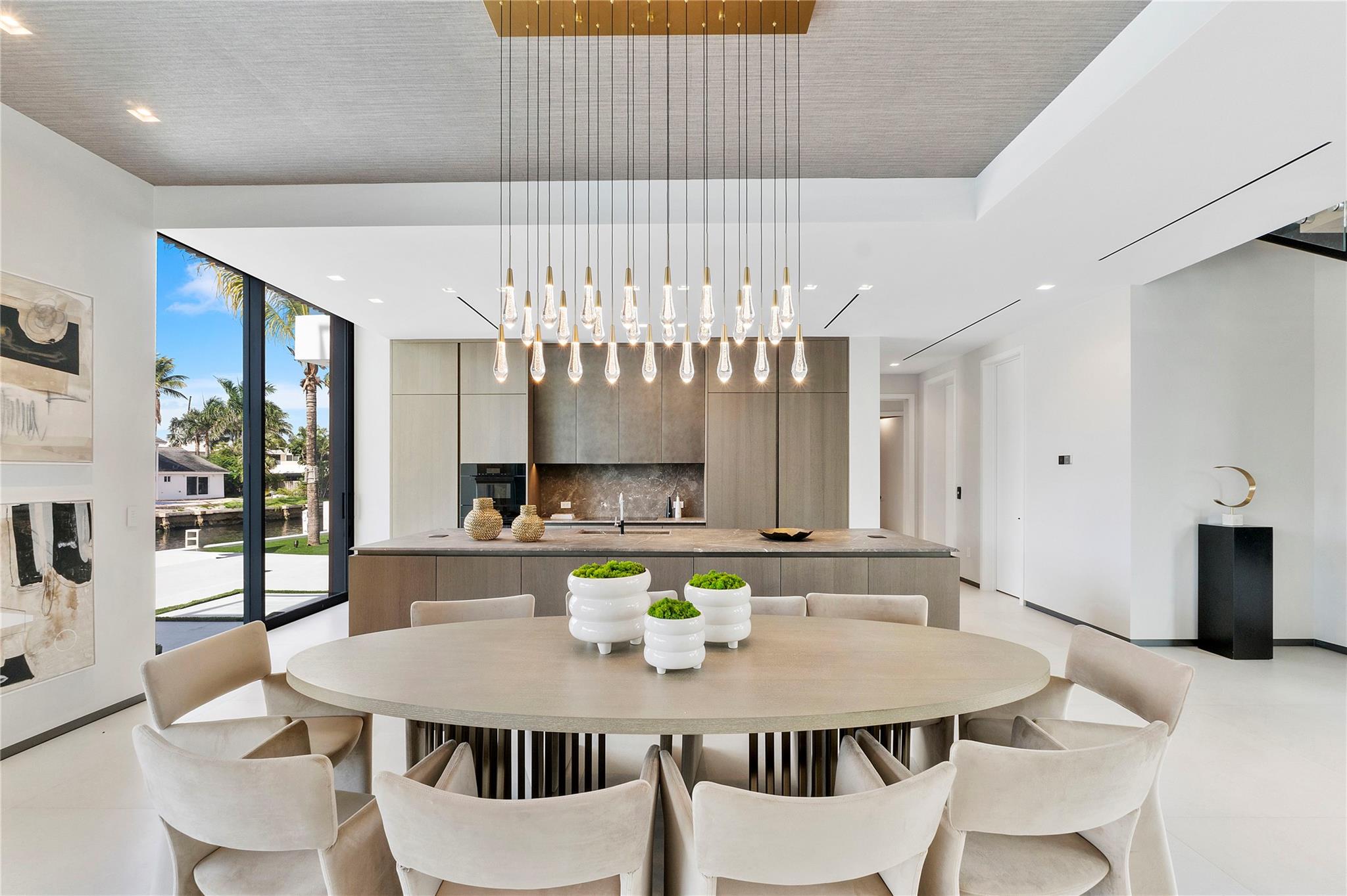 2880 NE 28th Street, Fort Lauderdale, FL 33306