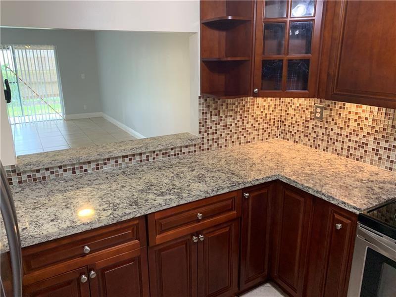 2830 Riverside Drive 102, Coral Springs, FL 33065