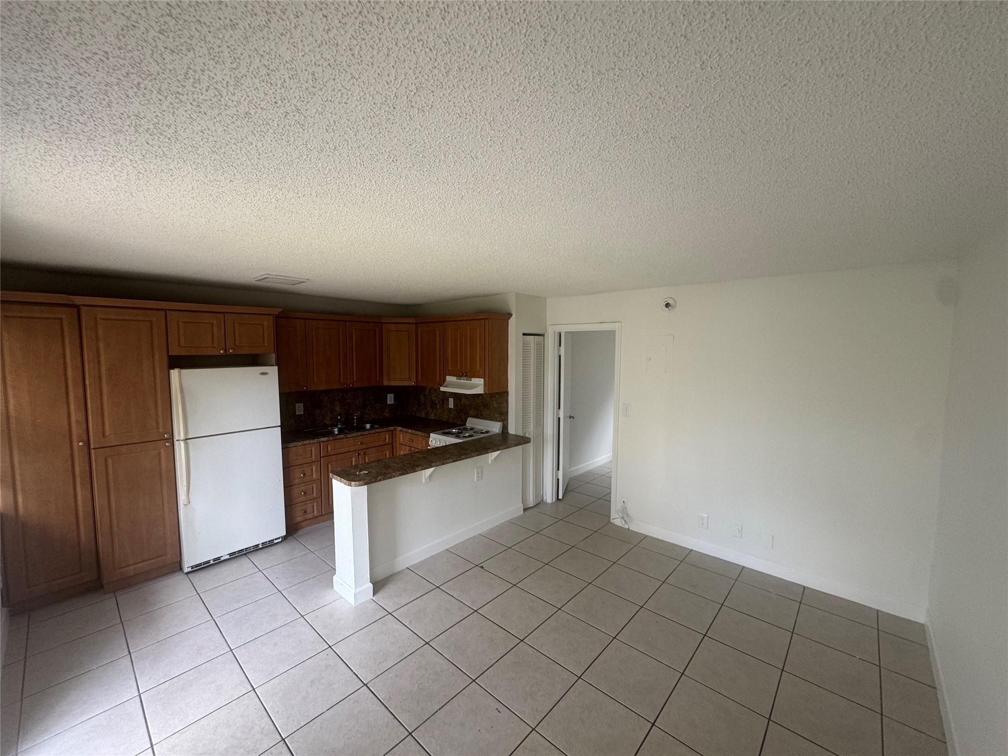 Photo for 5174 NE 6th Avenue, 501, Oakland Park, FL 33334 - listing #FX-10535926 5174 NE 6th Avenue, 501, Oakland Park, FL 33334