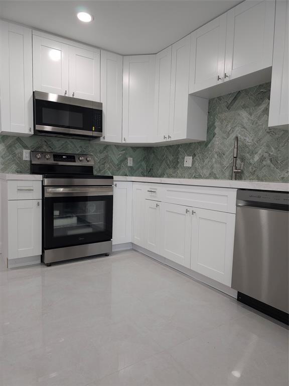 9557 NW 2nd Place 9557, Coral Springs, FL 33071