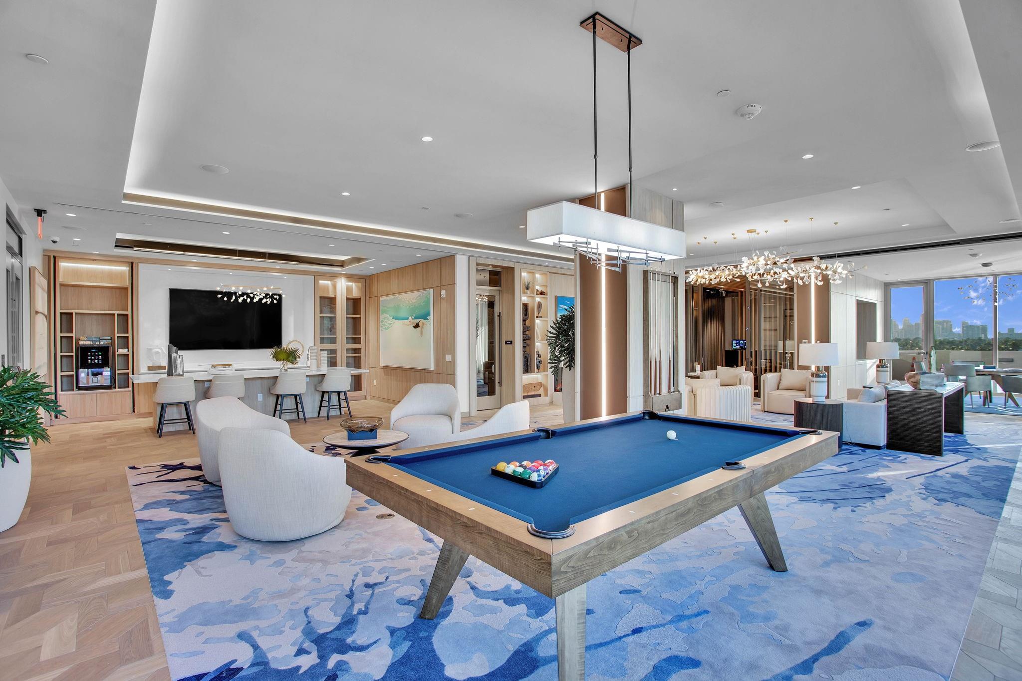 The Wave-Gathering Lounge