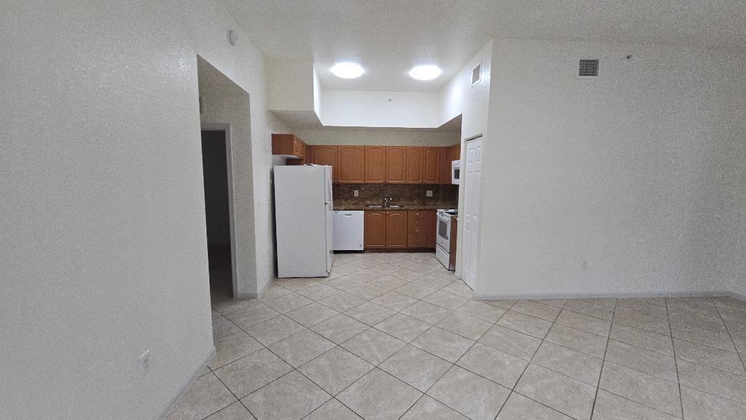 2801 Riverside Drive 208, Coral Springs, FL 33065