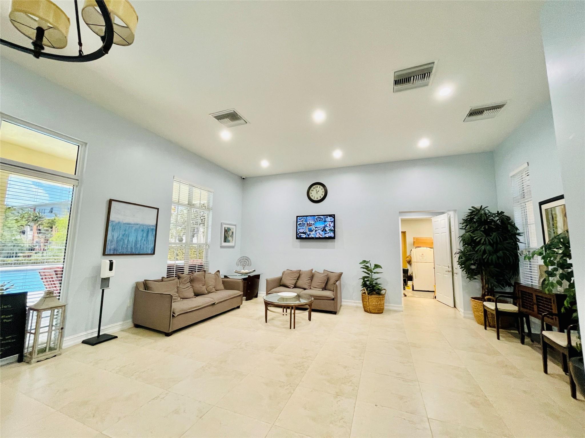 Photo for 621 SW 1st Avenue, 621, Pompano Beach, FL 33060 - Listing #FX-10514485 621 SW 1st Avenue, 621, Pompano Beach, FL 33060