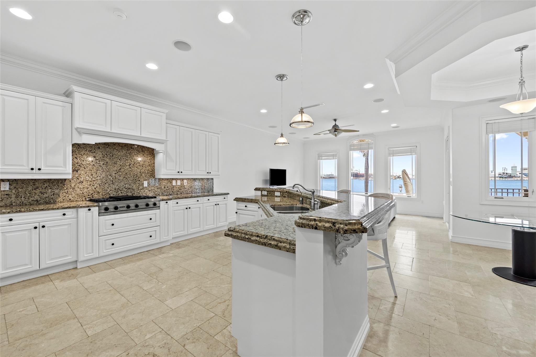 1965 SE 21st Avenue, Fort Lauderdale, FL 33316