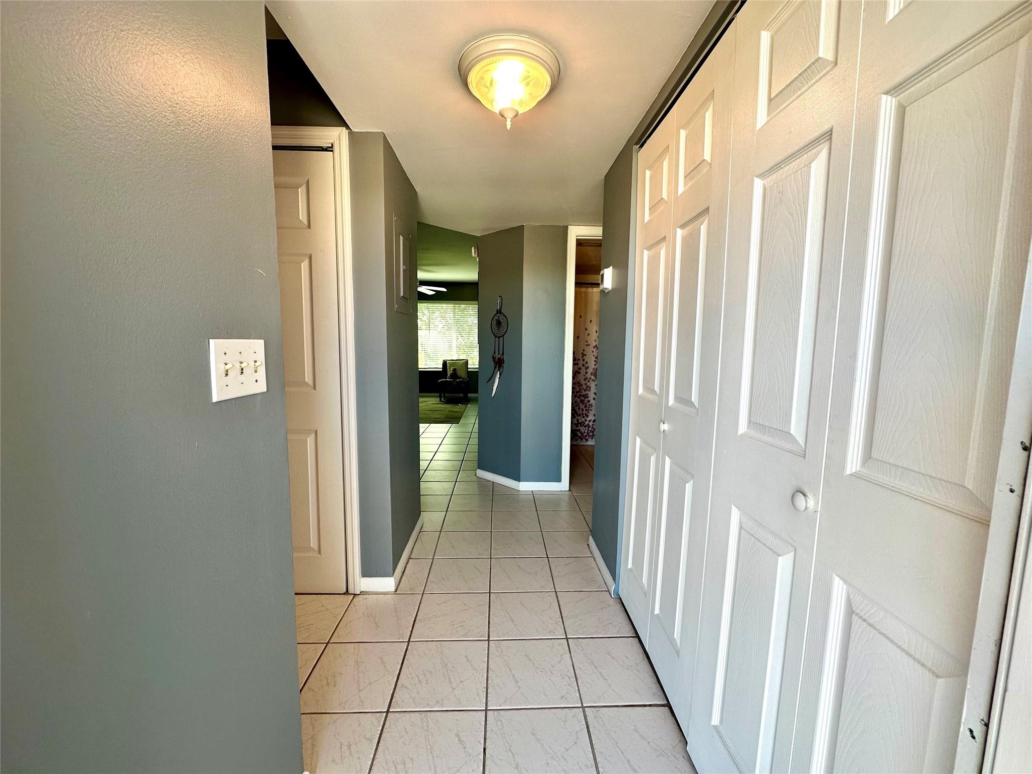 930 Twin Lakes Drive 8-P, Coral Springs, FL 33071