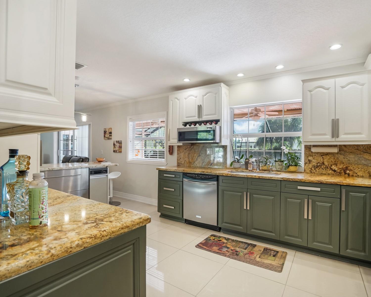 906 NW 83rd Drive, Coral Springs, FL 33071