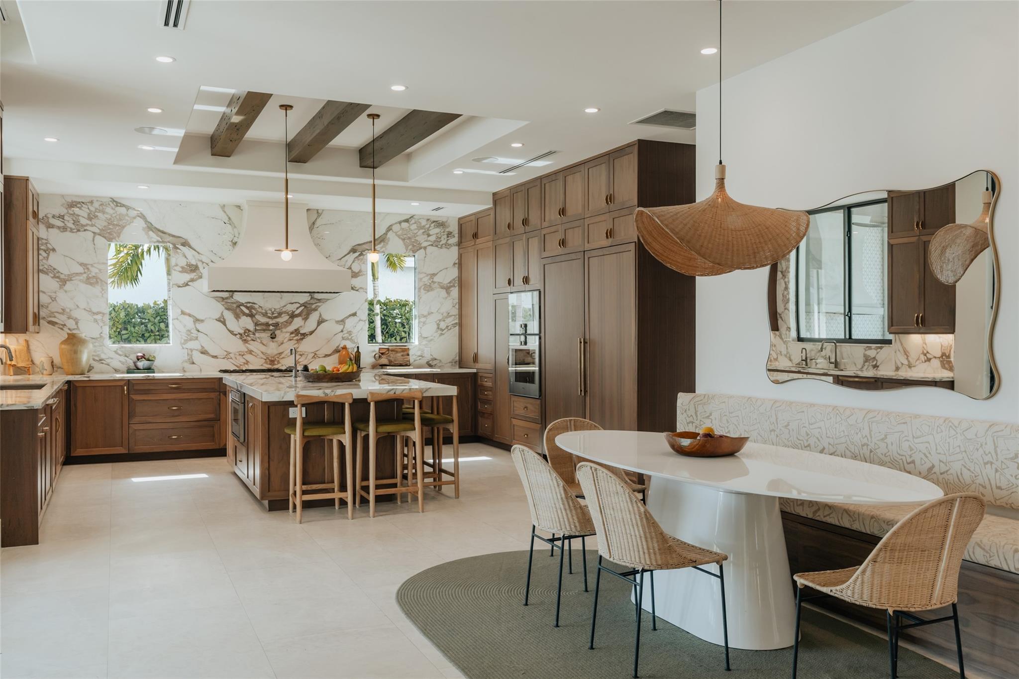 2300 NE 34th Court, Lighthouse Point, FL 33064