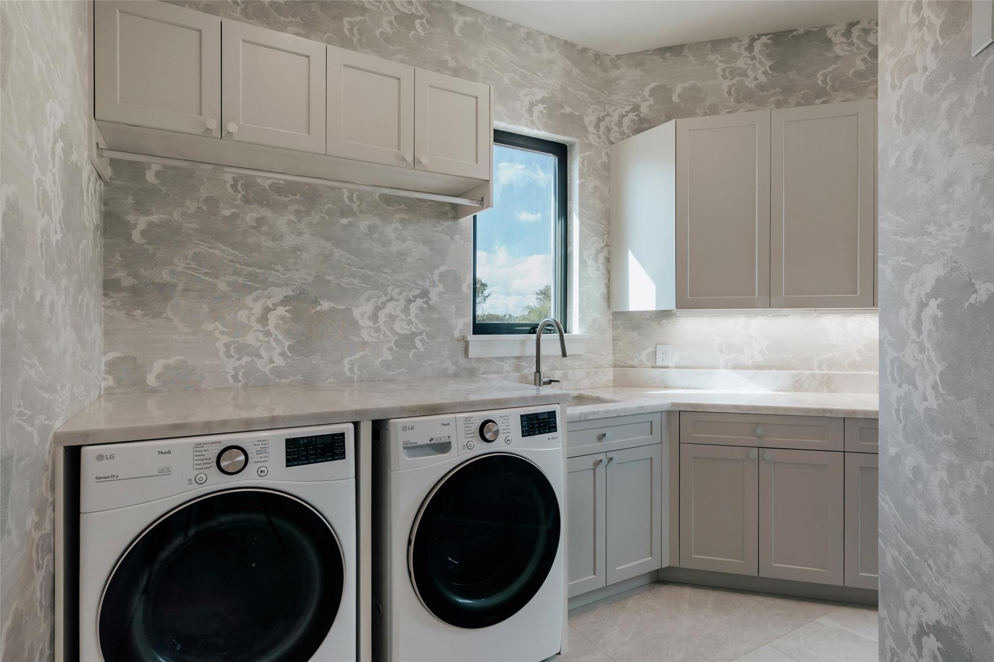 2300 NE 34th Court, Lighthouse Point, FL 33064