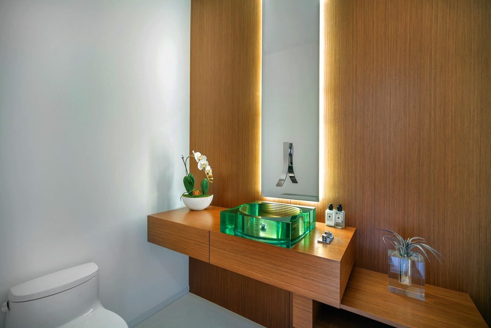 10 Pelican Drive, Fort Lauderdale, FL 33301