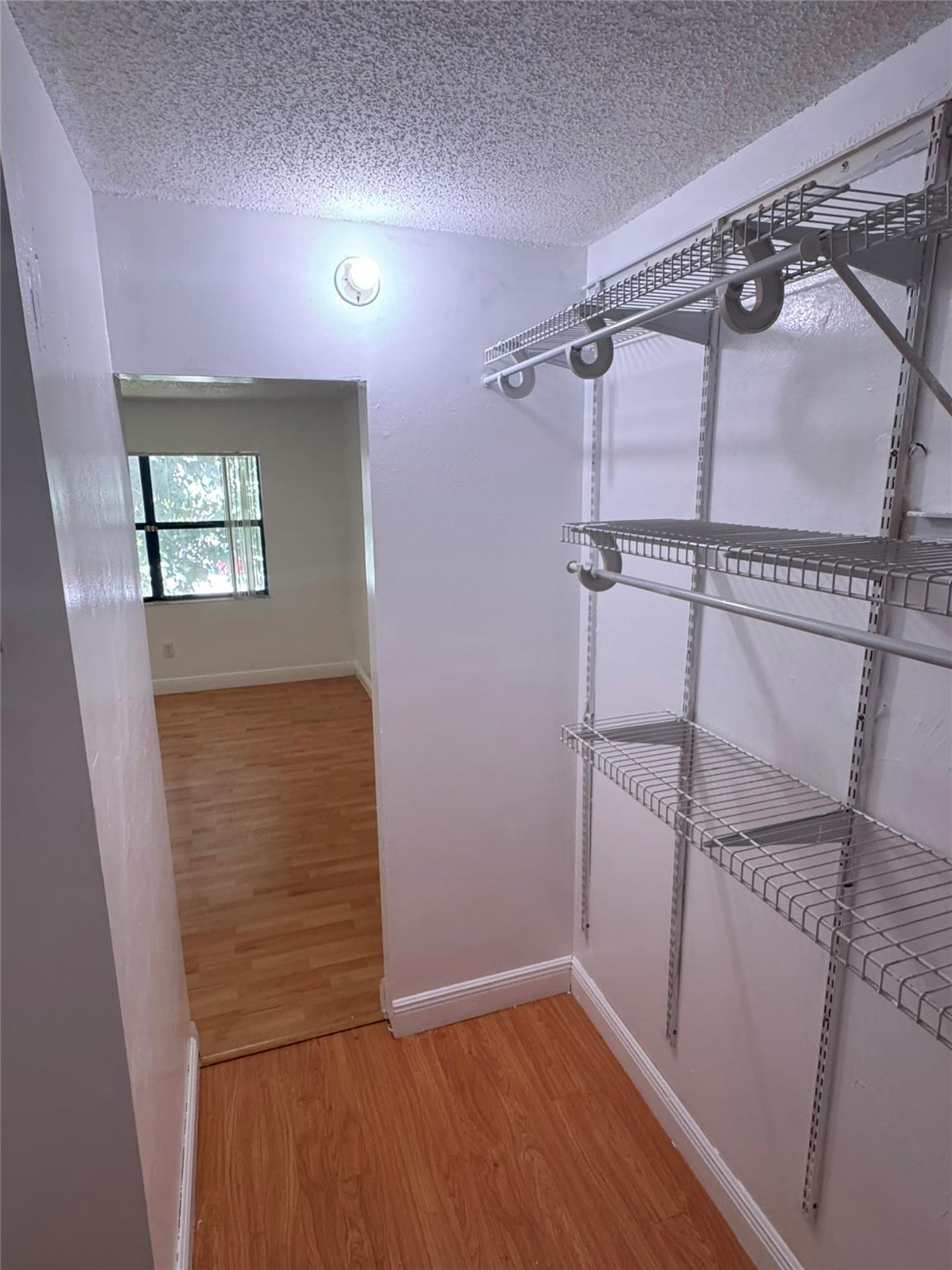 851 NE 209th Terrace 202, Miami, FL 33179