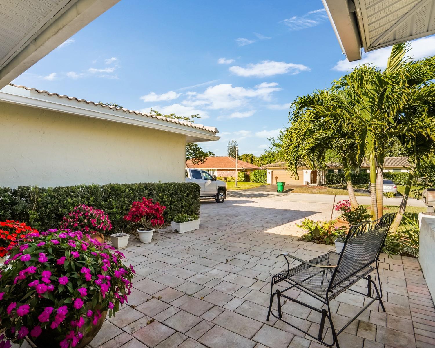 906 NW 83rd Drive, Coral Springs, FL 33071