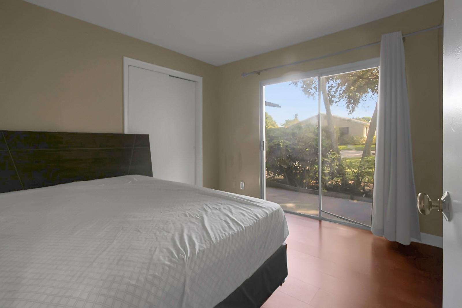 2440 NW 98th Lane, Coral Springs, FL 33065