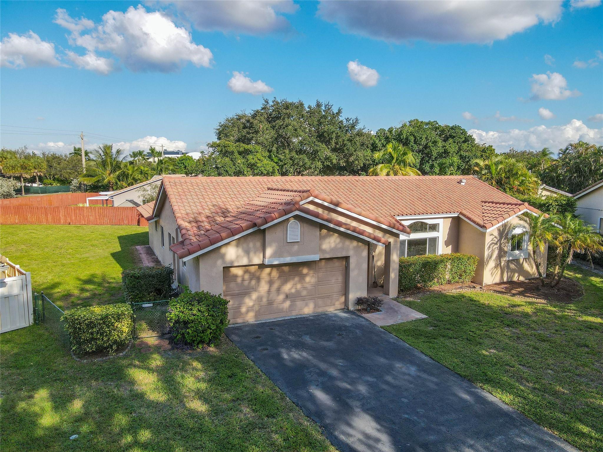 Photo for 2881 NW 98th Way, Coral Springs, FL 33065 - listing #FX-10536636 2881 NW 98th Way, Coral Springs, FL 33065