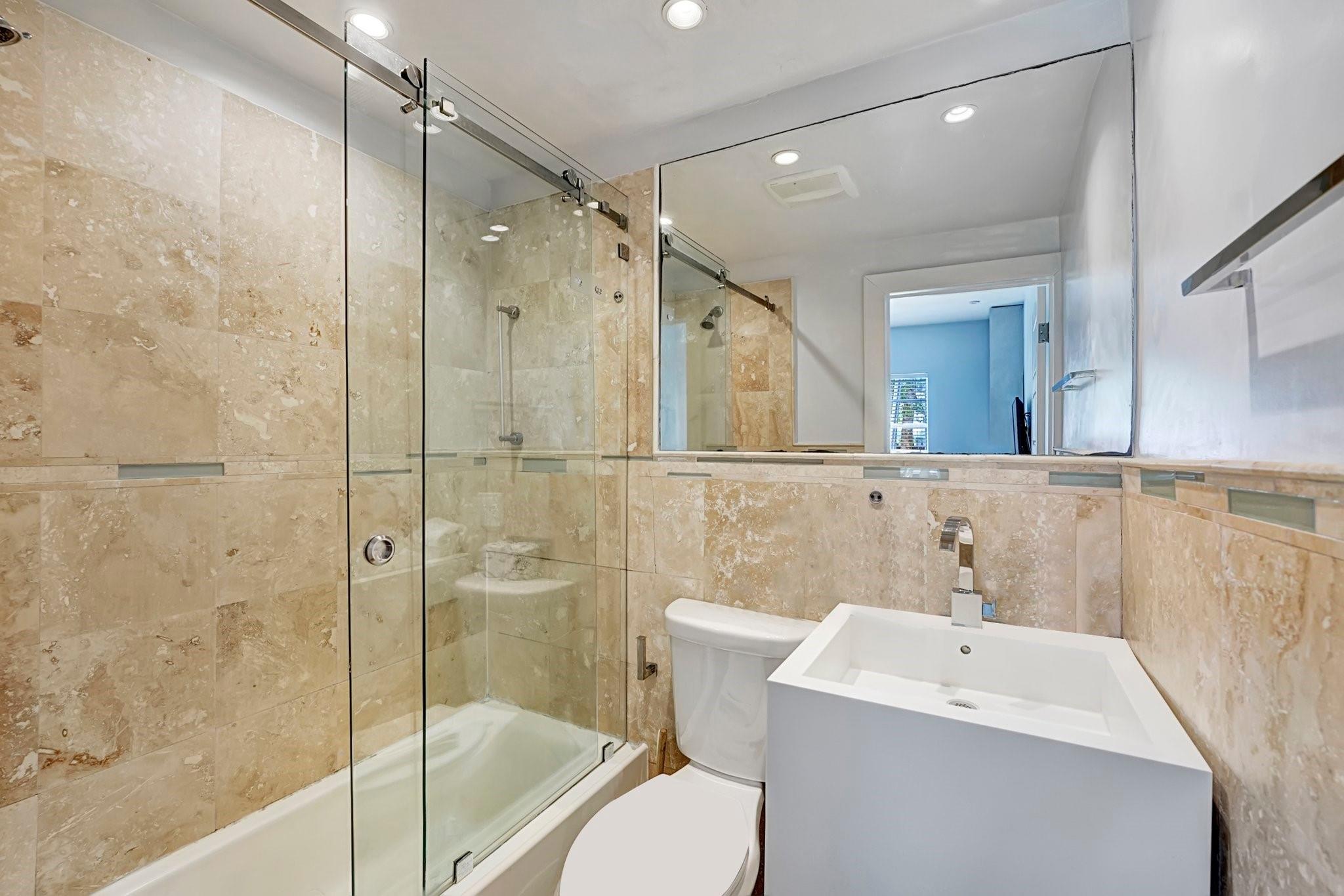 Photo for 560 Michigan Avenue, Miami Beach, FL 33139 - Listing #FX-10502930 560 Michigan Avenue, Miami Beach, FL 33139