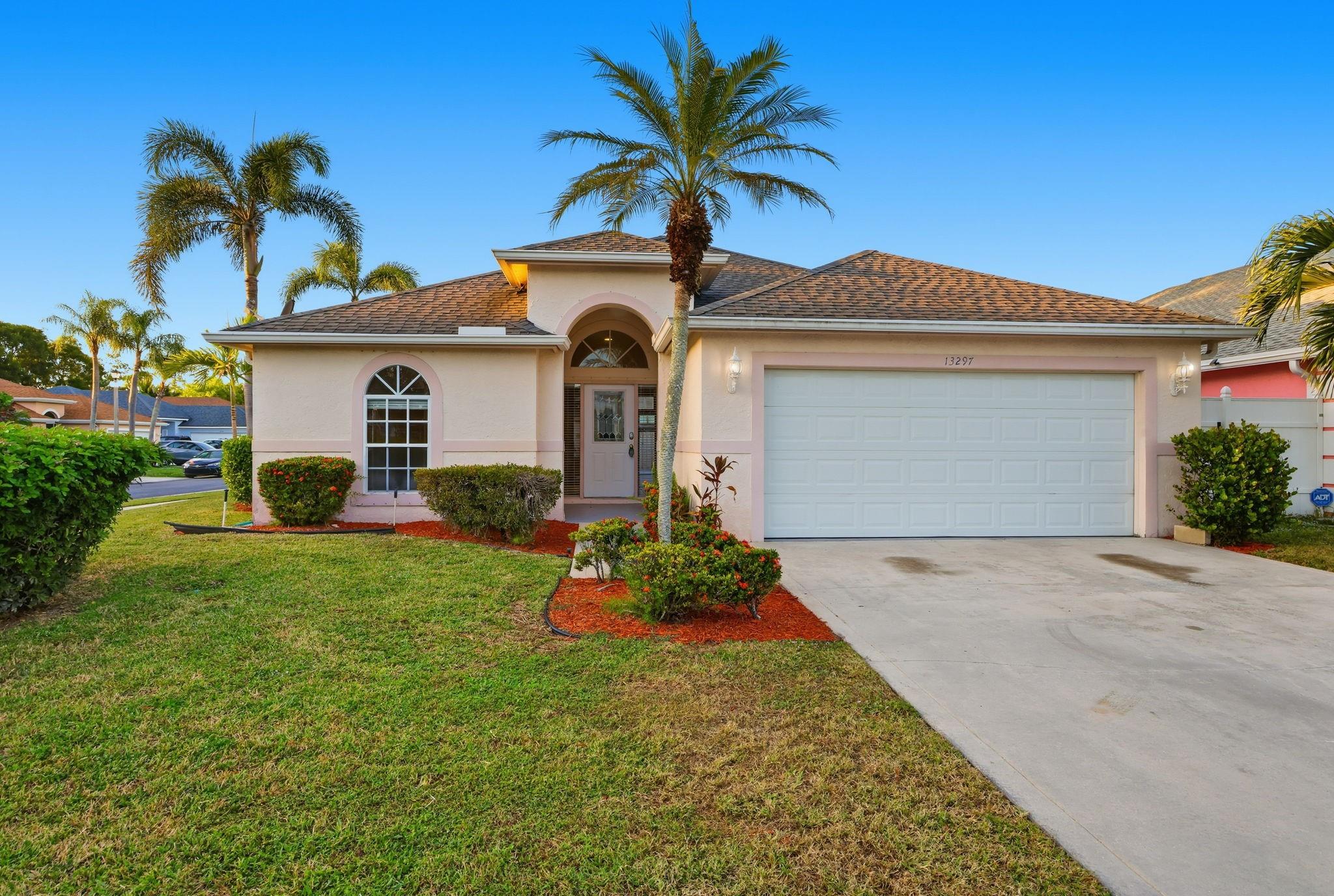 Photo for 13297 Emerald View Court, Wellington, FL 33414 - listing #FX-10552710 13297 Emerald View Court, Wellington, FL 33414