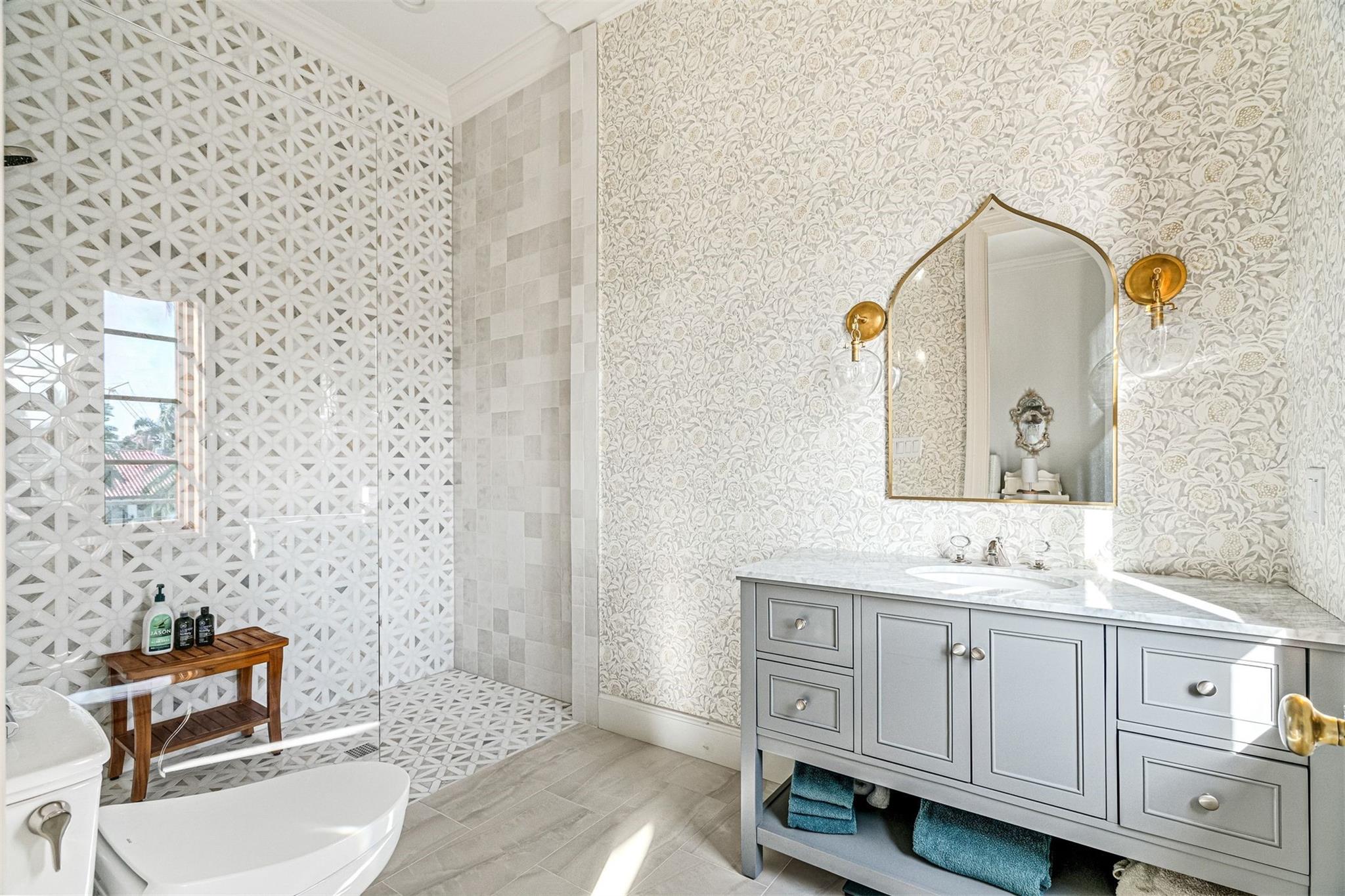 2530 Laguna Drive, Fort Lauderdale, FL 33316