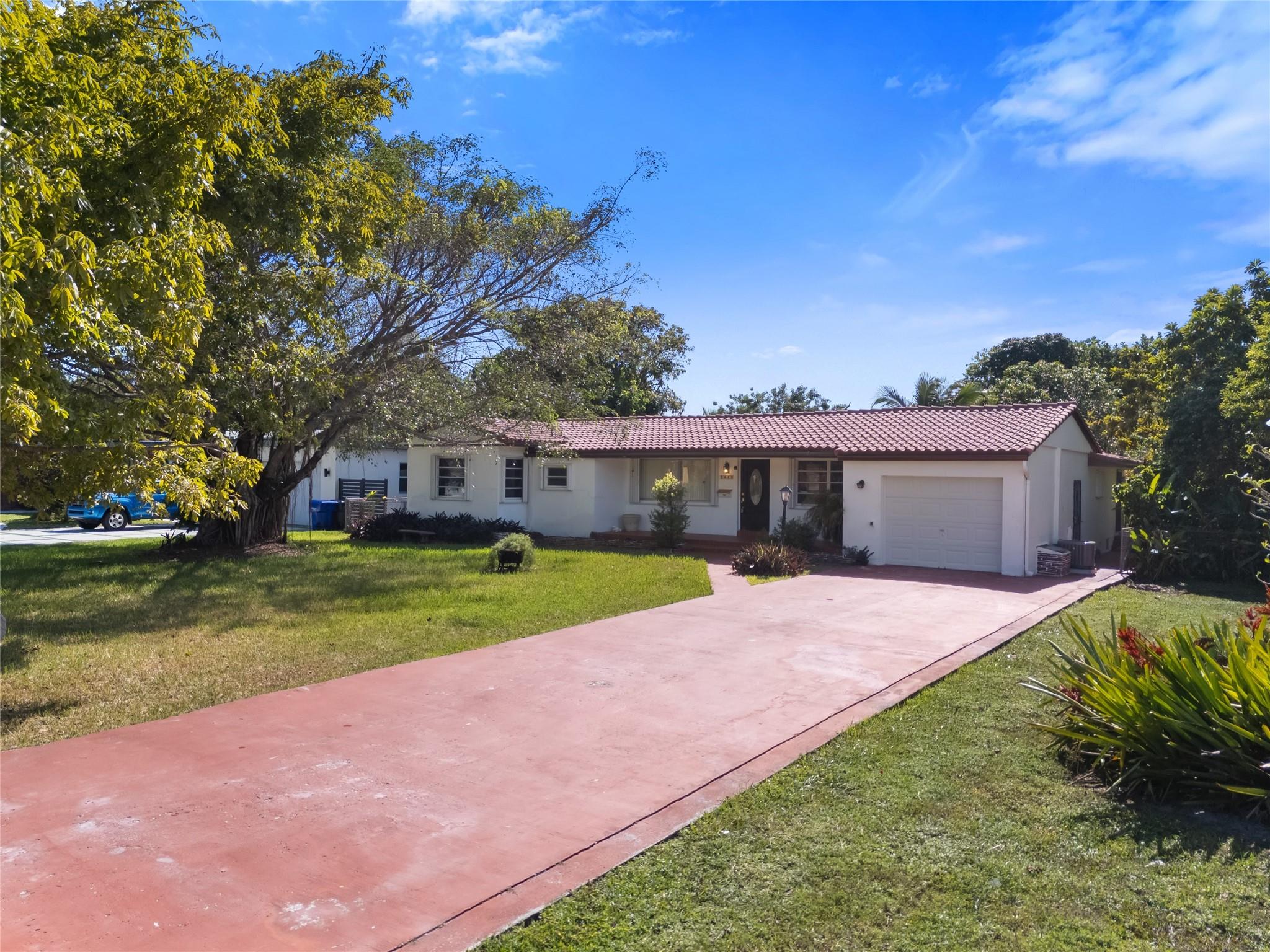 Photo for 2642 Monroe Street, Hollywood, FL 33020 - listing #FX-10536947 2642 Monroe Street, Hollywood, FL 33020