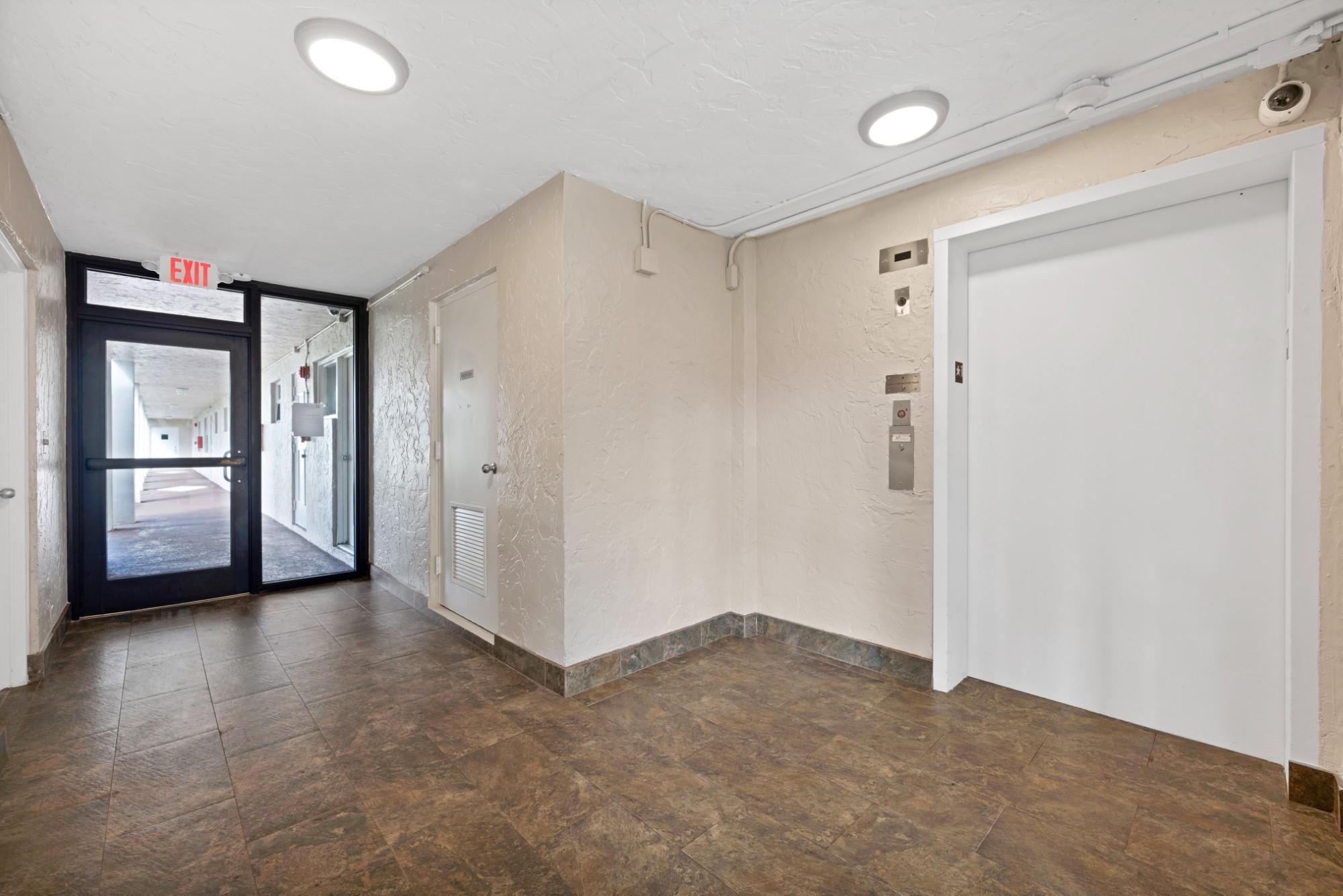 8735 Ramblewood Drive 409, Coral Springs, FL 33071