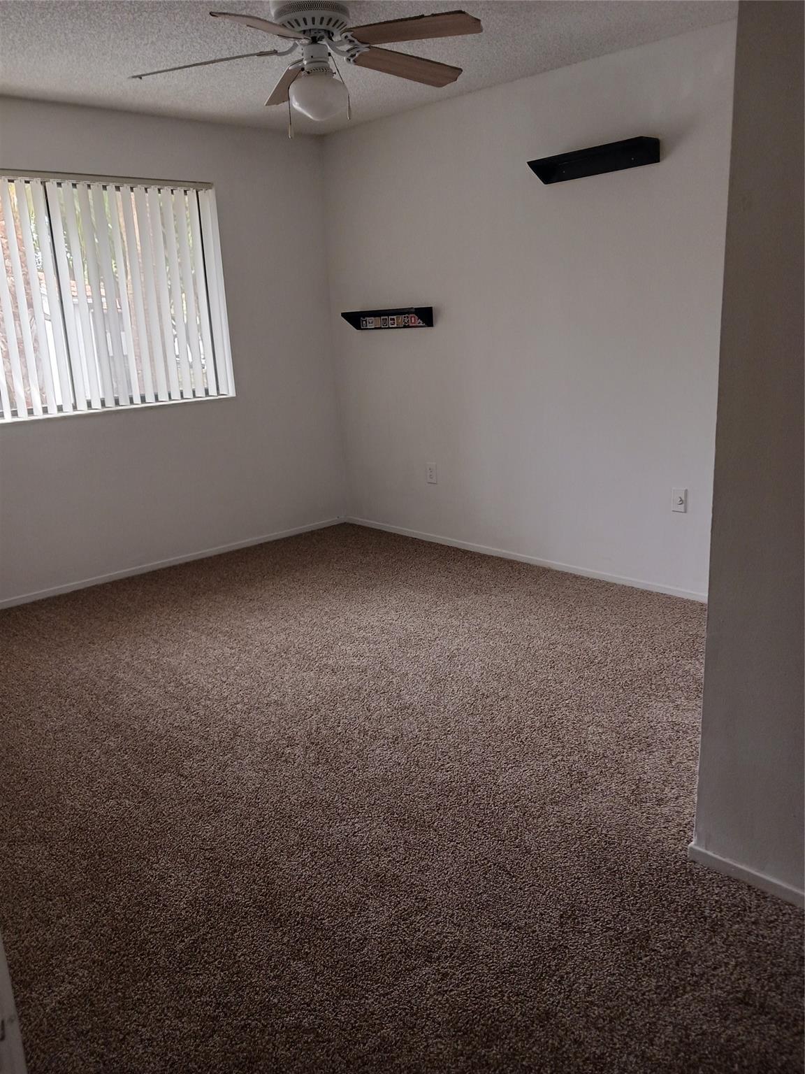 8307 Coral Lake Mnr 8307, Coral Springs, FL 33065