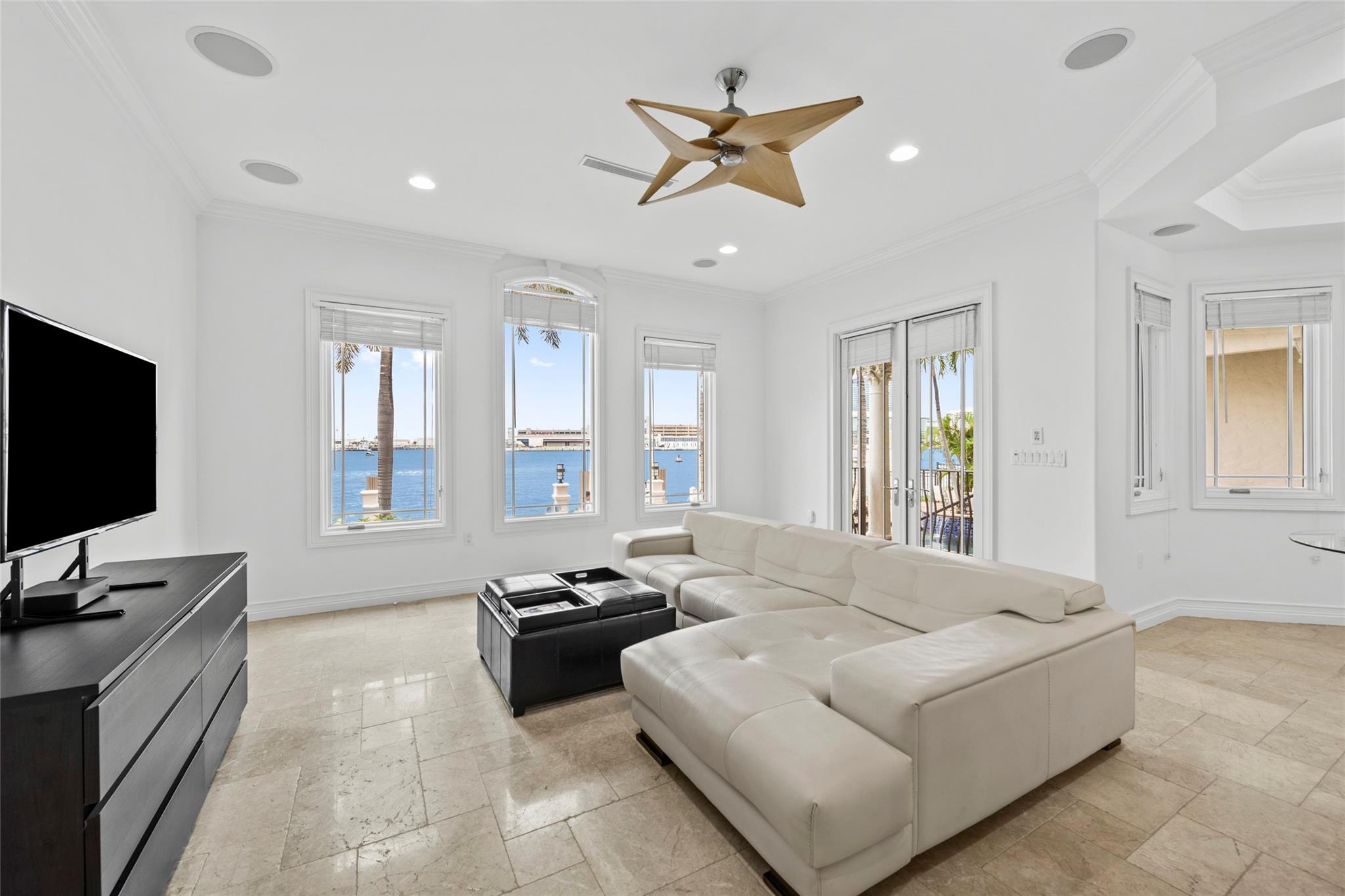 1965 SE 21st Avenue, Fort Lauderdale, FL 33316