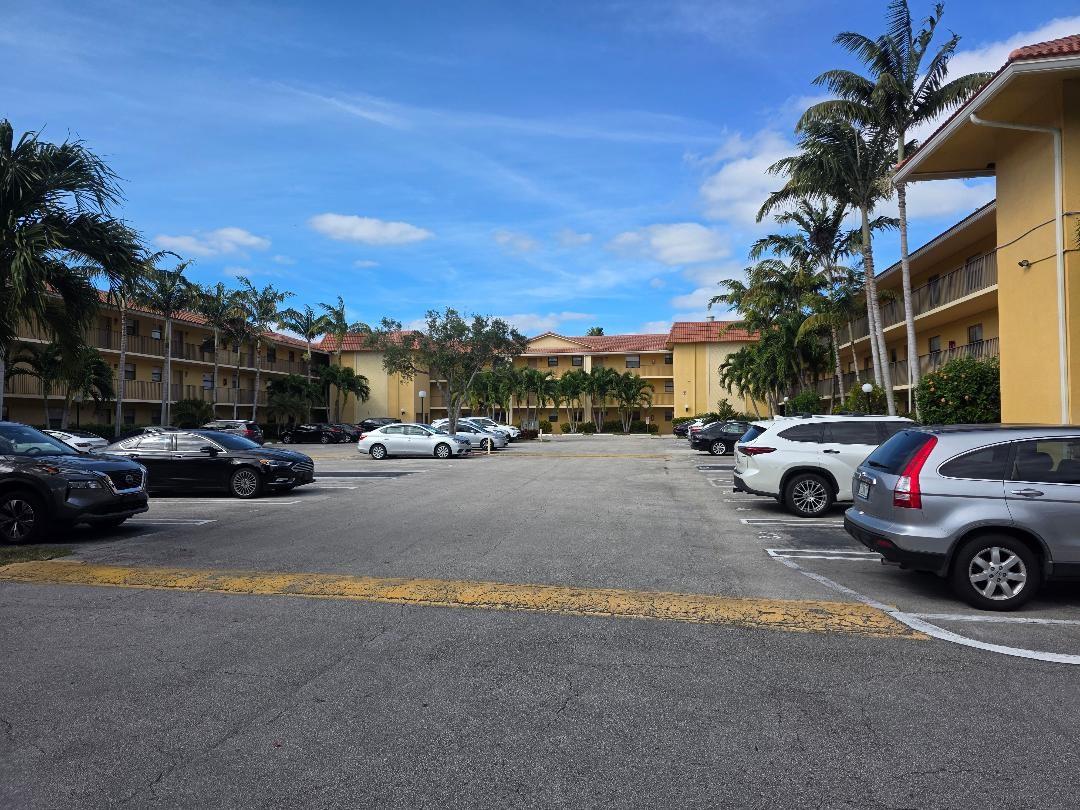 11453 NW 39th Court 211, Coral Springs, FL 33065