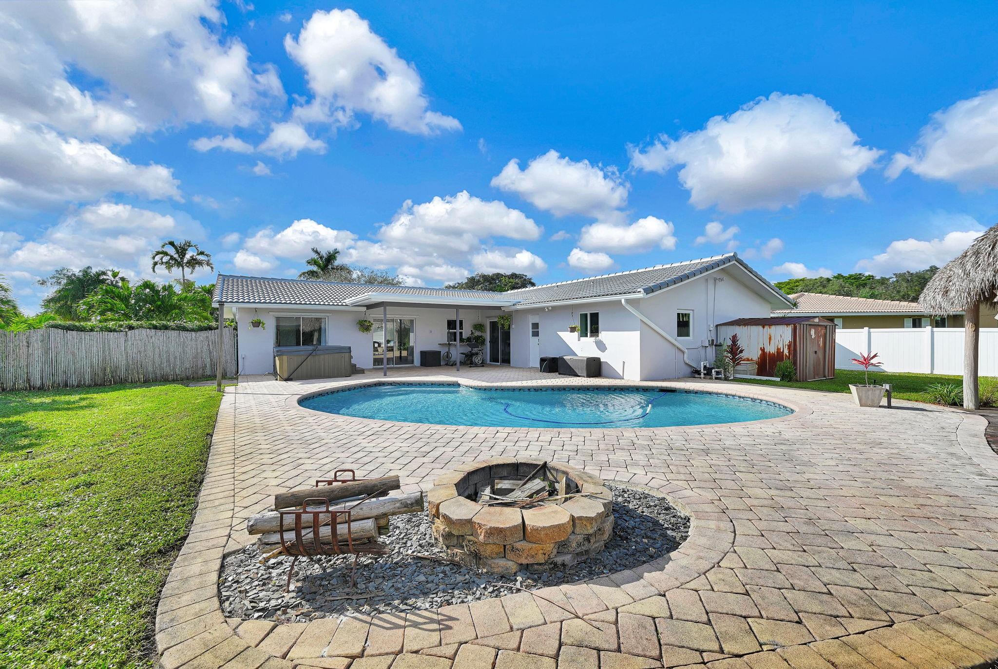 9921 NW 38th Street, Coral Springs, FL 33065