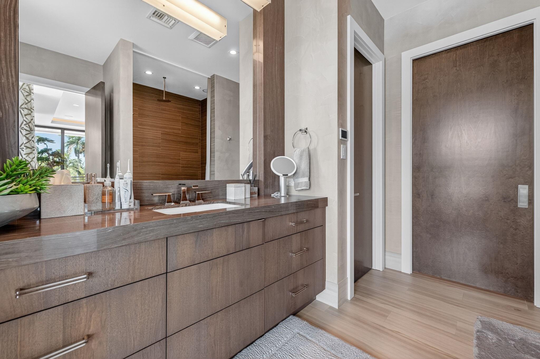 1 Royal Palm Drive, Fort Lauderdale, FL 33301