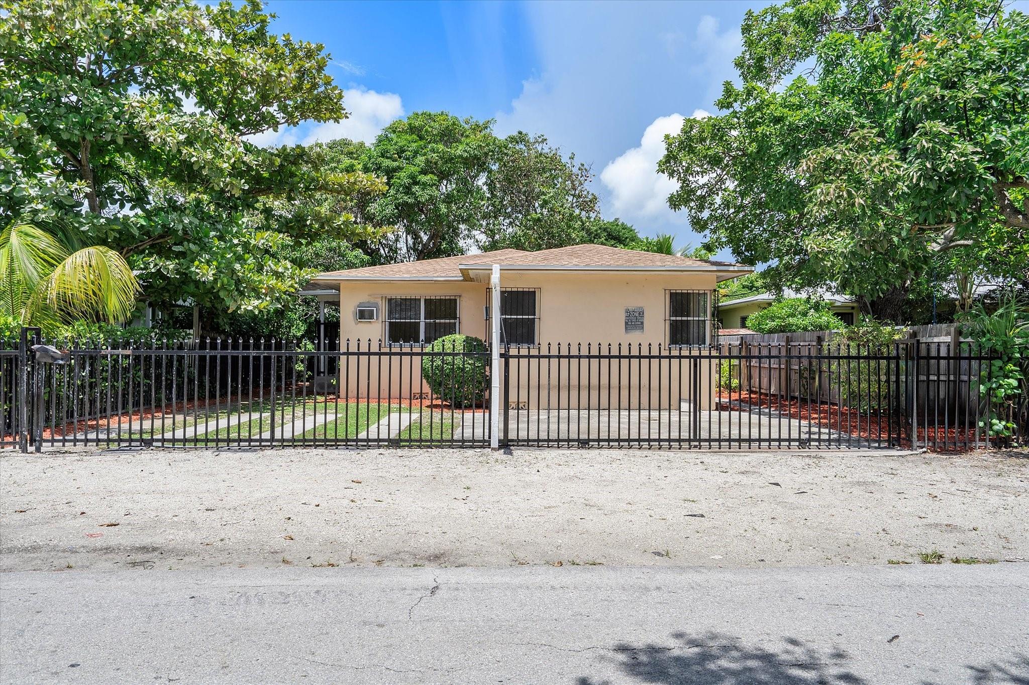 Photo for 7530 NE 3rd Avenue, Miami, FL 33138 - listing #FX-10537615 7530 NE 3rd Avenue, Miami, FL 33138