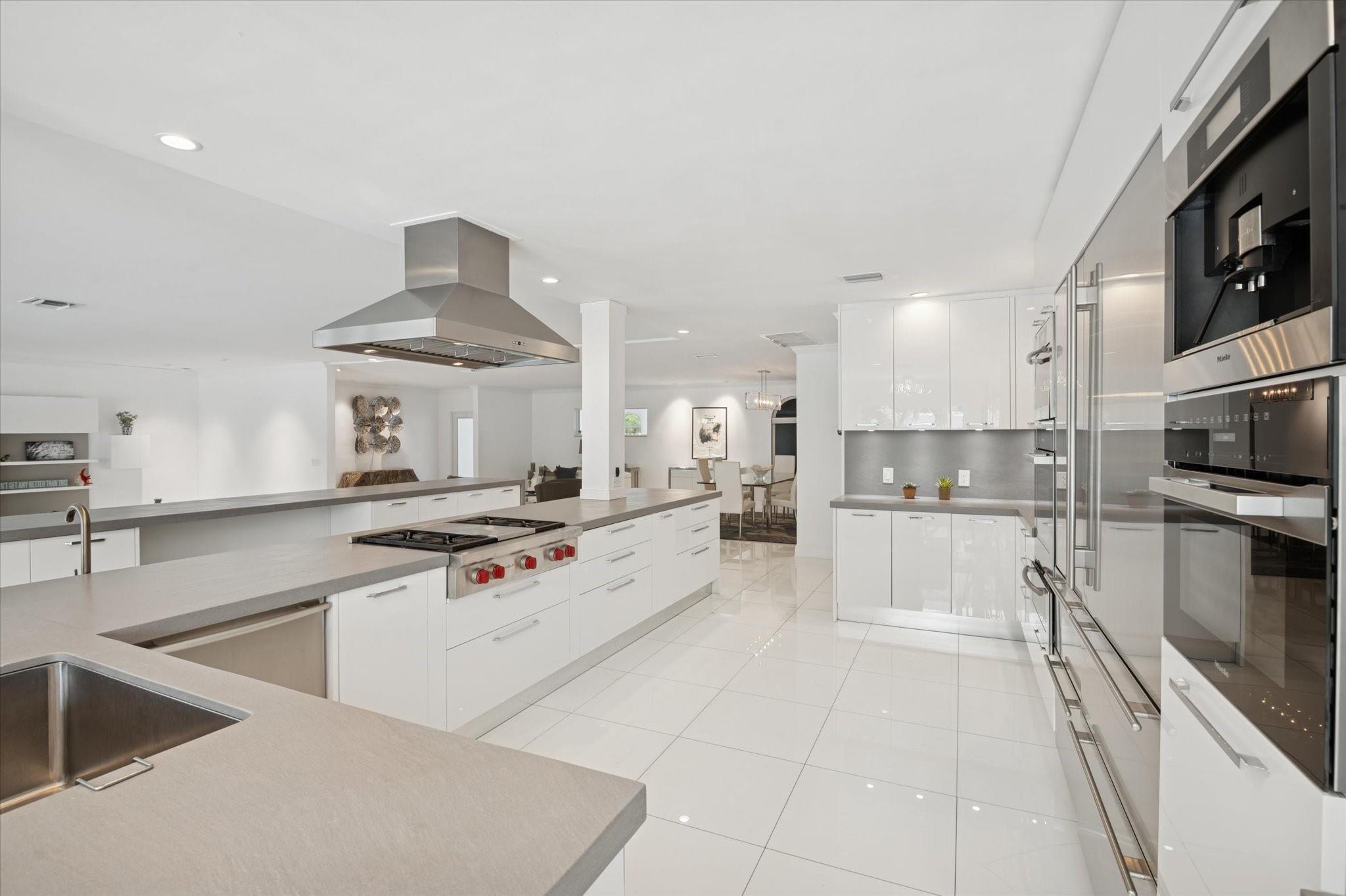 2540 Mercedes Drive, Fort Lauderdale, FL 33316