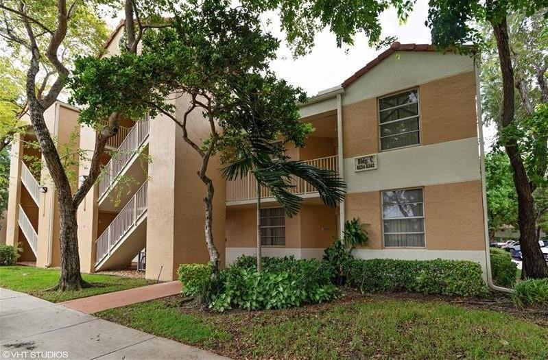 Photo for 8242 NW 24th Street 8242, Coral Springs, FL 33065 - Listing #FX-10531760 8242 NW 24th Street 8242, Coral Springs, FL 33065